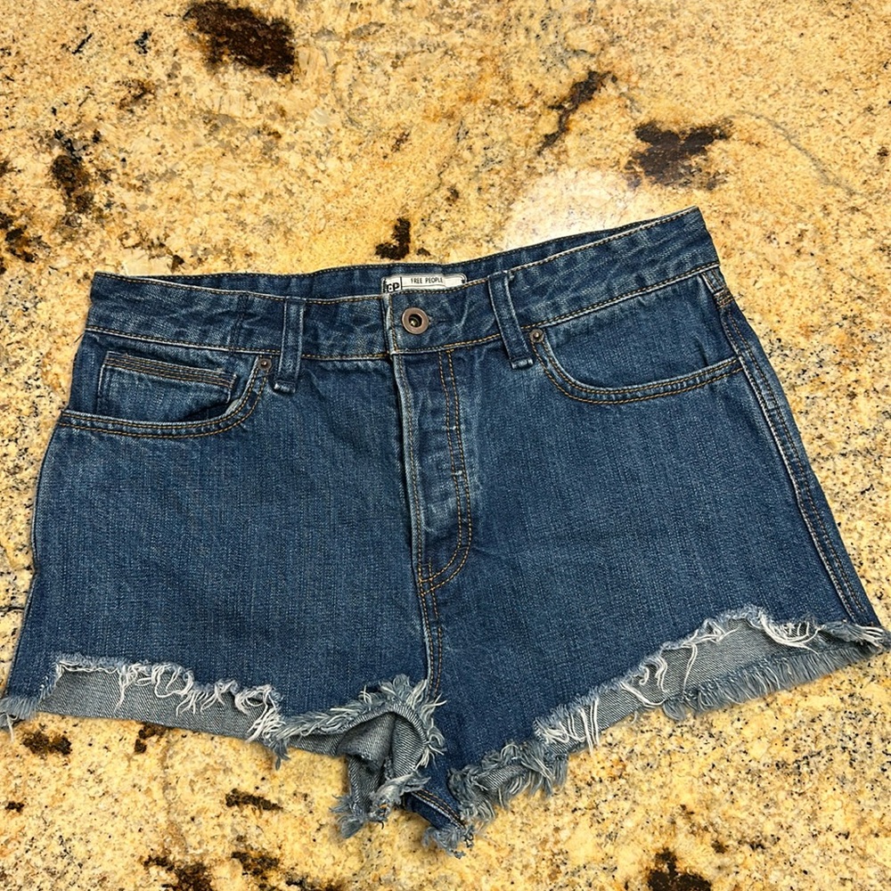 FREE PEOPLE CUT OFF JEANS SHORTS